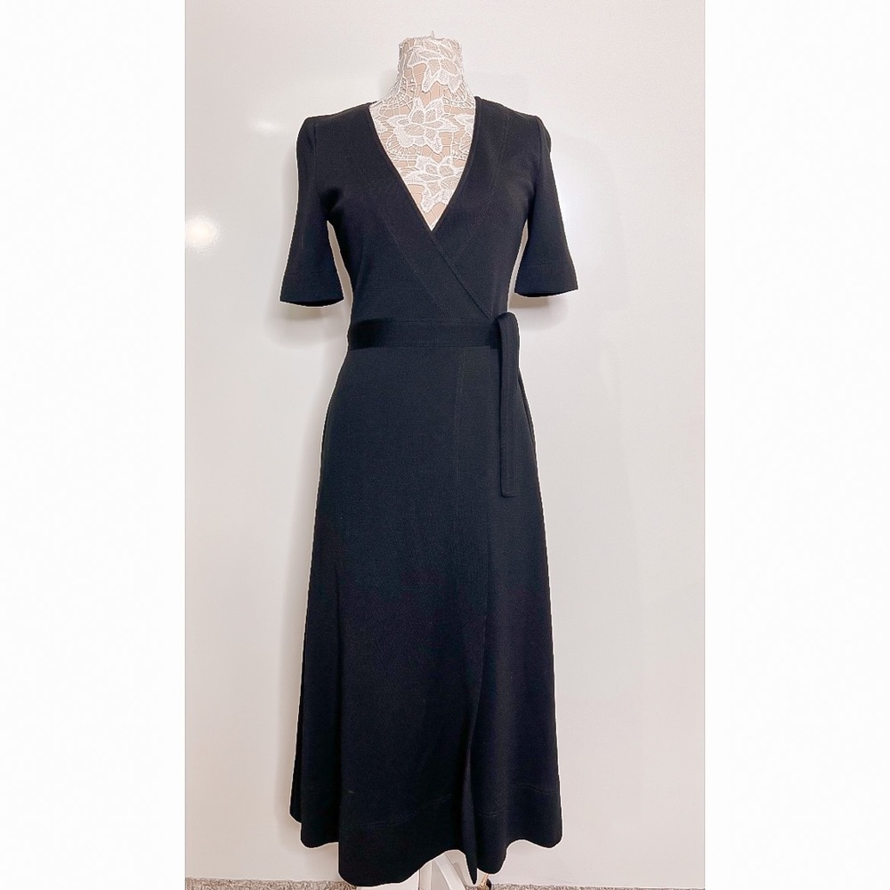St. John Short Sleeve Black Wool Blend Wrap Knit Pocket Midi Dress